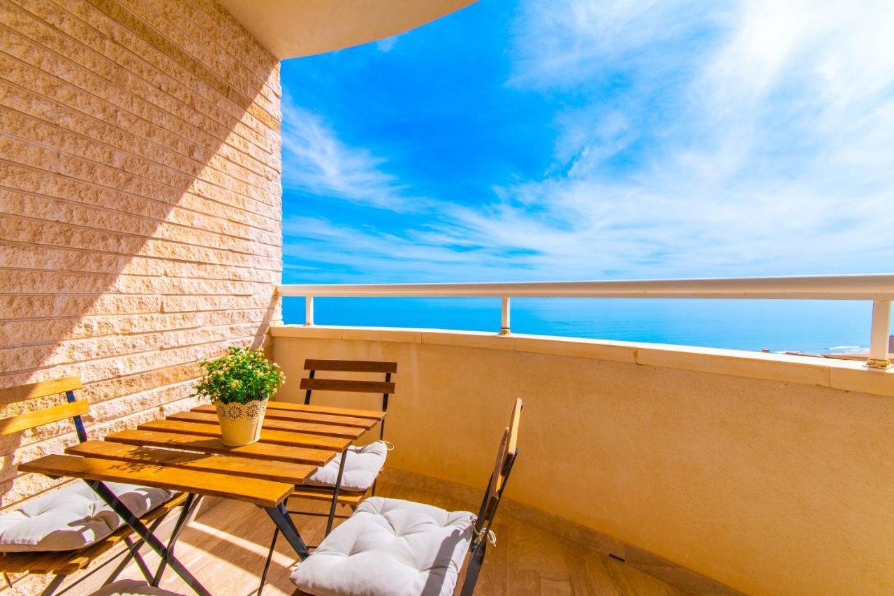 Lovely Apartment Beach Front & Pool El Campello Kültér fotó
